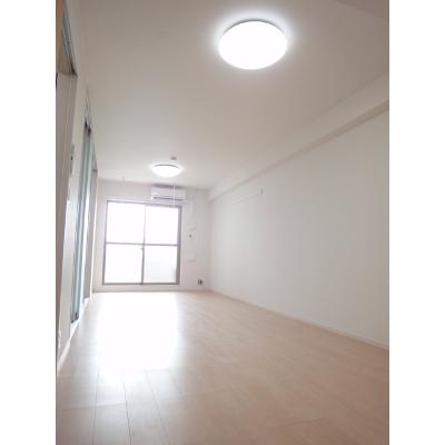 アスティオン 301【管理NO：1-021240101-03010】 ★家具家電は申し込み後に搬入します 2026年09月上旬入居可能の物件画像
