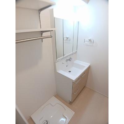 アビィ　ロード 103【管理NO：1-028205201-01030】 ★家具家電は申し込み後に搬入します★の物件画像