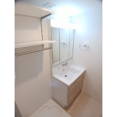 アビィ　ロード 101【管理NO：1-028205201-01010】 ★家具家電は申し込み後に搬入します★の物件画像