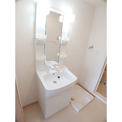 ラフィーネ　葛野 205【管理NO：1-016395701-02040】 ★家具家電は申し込み後に搬入します★の物件画像