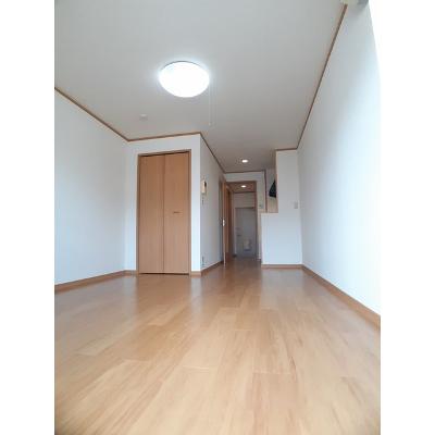 シャン・ド・フルール 102【管理NO：1-012790201-01020】 ★家具家電は申し込み後に搬入します★ ★2026年09月上旬入居可能★の物件画像