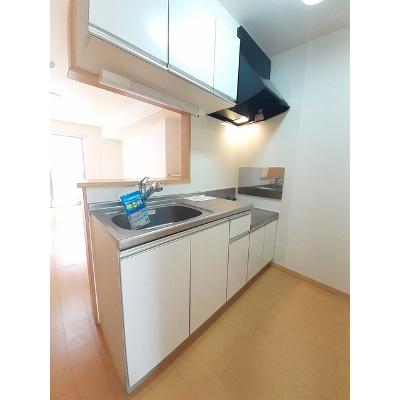 トリオコマンド 102【管理NO：1-017105702-01020】 ★家具家電は申し込み後に搬入します★ ★2026年09月上旬入居可能★の物件画像