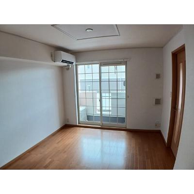 グラシアスＥ 102【管理NO：1-013822901-01020】 ★家具家電は申し込み後に搬入します 2026年08月下旬入居可能の物件画像