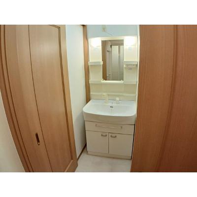 グラシアスＥ 102【管理NO：1-013822901-01020】 ★家具家電は申し込み後に搬入します 2026年08月下旬入居可能の物件画像
