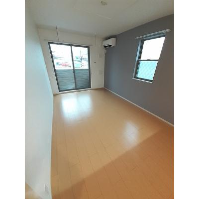 サニー 101【管理NO：1-019065901-01010】 ★家具家電は申し込み後に搬入します 2026年09月中旬入居可能の物件画像