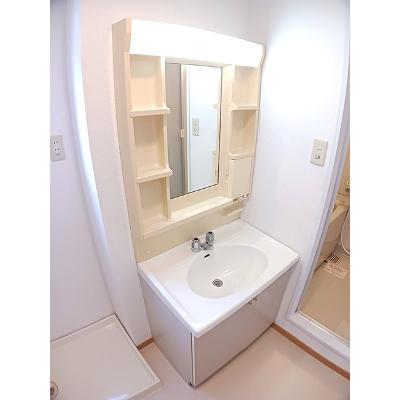 プラドールＡ２ 101【管理NO：1-005102801-01010】 ★家具家電は申し込み後に搬入します★の物件画像