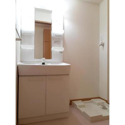コニファー 101【管理NO：1-015286701-01010】 ★家具家電は申し込み後に搬入します 2026年08月中旬入居可能の物件画像