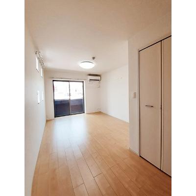 カーサモデルノ 101【管理NO：1-022619001-01010】 ★家具家電は申し込み後に搬入します 2026年08月中旬入居可能の物件画像