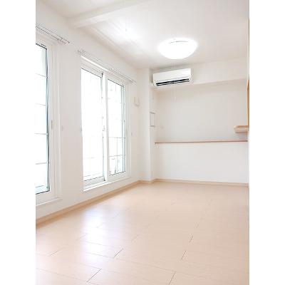 向日葵　Ⅱ 202【管理NO：1-016207701-02020】 ★家具家電は申し込み後に搬入します★の物件画像