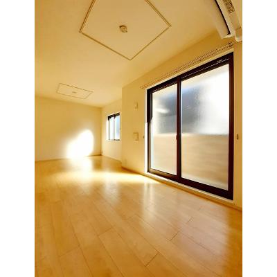 幸風 101【管理NO：1-021602401-01010】 ★家具家電は申し込み後に搬入します★ ★2026年08月下旬入居可能★の物件画像