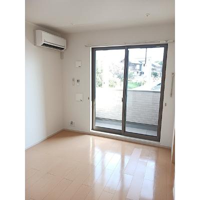 リバーサイド２ 101【管理NO：1-019441701-01010】 ★家具家電は申し込み後に搬入します★の物件画像
