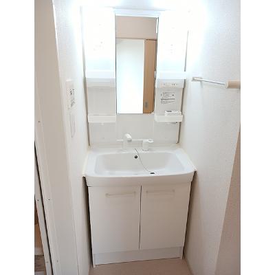 リバーサイド２ 101【管理NO：1-019441701-01010】 ★家具家電は申し込み後に搬入します★の物件画像