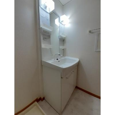 リヴァーサイド意宇Ⅴ 201【管理NO：1-014948901-02010】 ★家具家電は申し込み後に搬入します★ ★2026年09月中旬入居可能★の物件画像