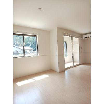 響Ｂ 102【管理NO：1-024683802-01020】 ★家具家電は申し込み後に搬入します★の物件画像