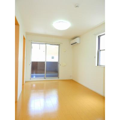 グラシオッソーレ　Ⅱ 103【管理NO：1-018533201-01030】 ★家具家電は申し込み後に搬入します★の物件画像