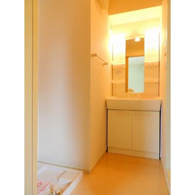 グラシオッソーレ　Ⅱ 103【管理NO：1-018533201-01030】 ★家具家電は申し込み後に搬入します★の物件画像