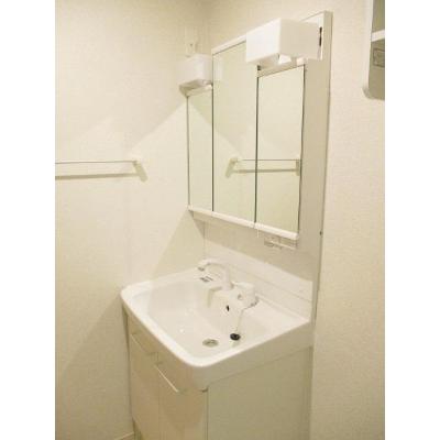 アマービレ 204【管理NO：1-024870301-02040】 ★家具家電は申し込み後に搬入します★の物件画像