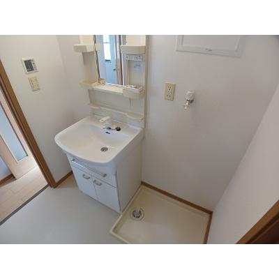 トラッド 201【管理NO：1-014866001-02010】 ★家具家電は申し込み後に搬入します★の物件画像