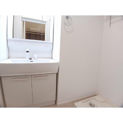 ローレルブリーゼＢ 204【管理NO：1-028171102-02040】 ★家具家電は申し込み後に搬入します★ ★2026年09月中旬入居可能★の物件画像