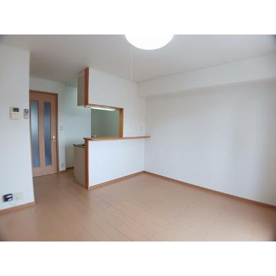 ラス　フローレス 202【管理NO：1-014707901-02020】 ★家具家電は申し込み後に搬入します★ ★2026年09月上旬入居可能★の物件画像