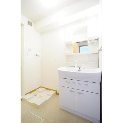 カーサ　リベーラ 203【管理NO：1-015110201-02030】 ★家具家電は申し込み後に搬入します★の物件画像