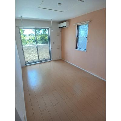 ロビン　Ｂ 103【管理NO：1-018743702-01030】 ★家具家電は申し込み後に搬入します★の物件画像