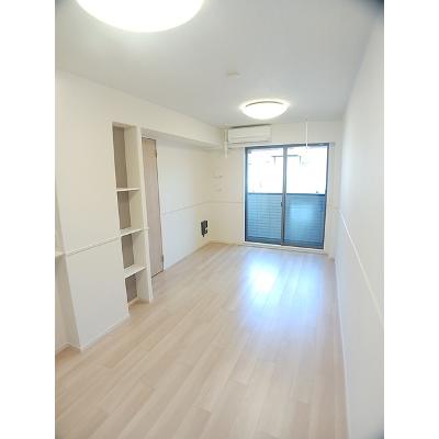 シモン宝ヶ池 102【管理NO：1-027467701-01020】 ★家具家電は申し込み後に搬入します★の物件画像