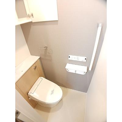 シモン宝ヶ池 102【管理NO：1-027467701-01020】 ★家具家電は申し込み後に搬入します★の物件画像