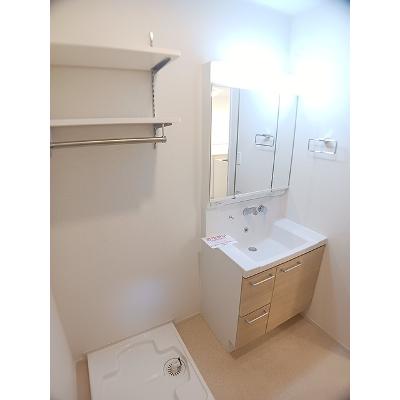 シモン宝ヶ池 102【管理NO：1-027467701-01020】 ★家具家電は申し込み後に搬入します★の物件画像