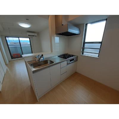 シュロス 302【管理NO：1-025383001-03020】 ★家具家電は申し込み後に搬入します★ ★2026年09月中旬入居可能★の物件画像