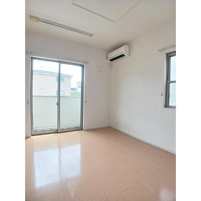 フローレンス・ユーＡ 103【管理NO：1-018123201-01030】 ★家具家電は申し込み後に搬入します★の物件画像