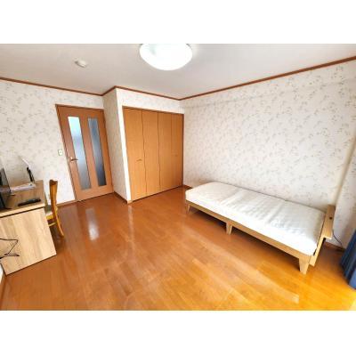 🔷🔹🔸🔶⭐駐車場付き🚙⭐おしゃれな内装⭐1Kタイプ⭐音が気になる方も安心な鉄骨造のお部屋⭐【禁煙&Wi-Fi無料】⭐🔶🔸🔹🔷「K44」の物件画像