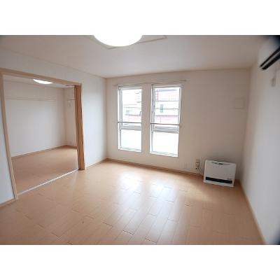 美空 201【管理NO：1-016048801-02010】 ★家具家電は申し込み後に搬入します★の物件画像