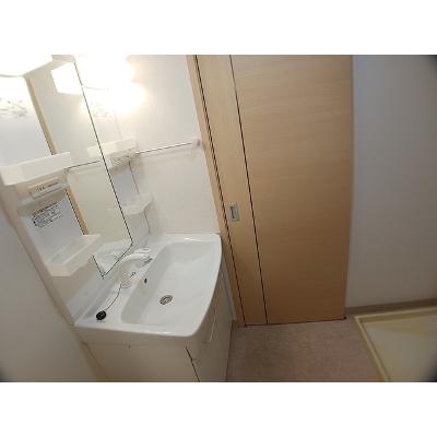 美空 201【管理NO：1-016048801-02010】 ★家具家電は申し込み後に搬入します★の物件画像