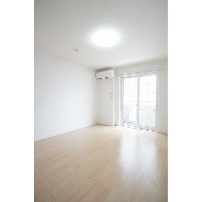 シャン　デルブＡ 106【管理NO：1-014175801-01050】 ★家具家電は申し込み後に搬入します★ ★2026年09月上旬入居可能★の物件画像
