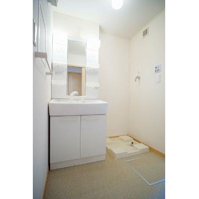 エントピアＣ 201【管理NO：1-015930703-02010】 ★家具家電は申し込み後に搬入します★の物件画像
