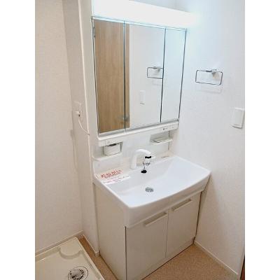メゾン　ヴィオラ 102【管理NO：1-026854301-01020】 ★家具家電は申し込み後に搬入します★の物件画像