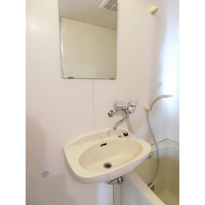 エルディム・山田 103【管理NO：1-003009701-01030】 ★家具家電は申し込み後に搬入します 2026年08月下旬入居可能の物件画像