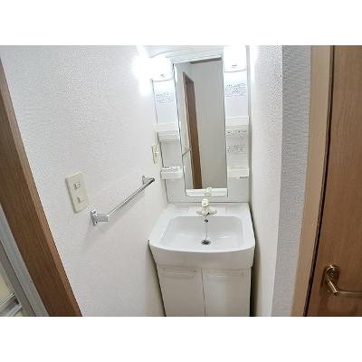 ベルフラワーＦ 101【管理NO：1-009521601-01010】 ★家具家電は申し込み後に搬入します★の物件画像