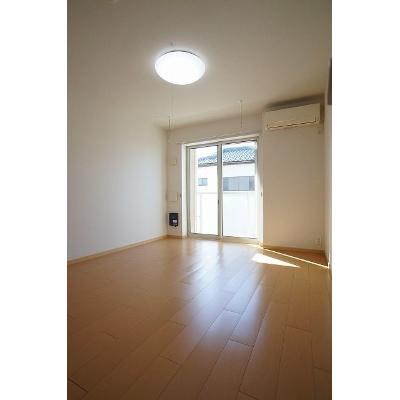 アイ・プラシード 202【管理NO：1-017372001-02020】 ★家具家電は申し込み後に搬入します 2026年08月下旬入居可能の物件写真2