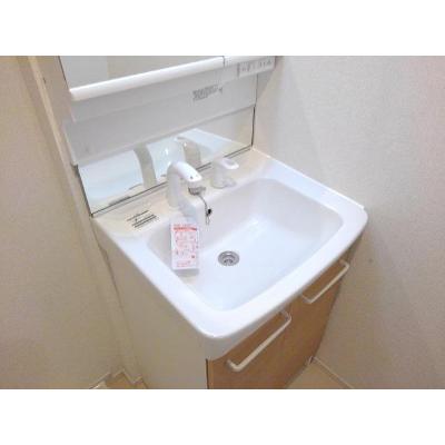 グランディール 103【管理NO：1-024383201-01030】 ★家具家電は申し込み後に搬入します★の物件画像