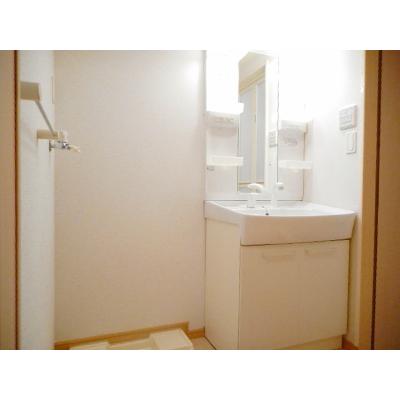 レジェンド　２ 104【管理NO：1-018012902-01040】 ★家具家電は申し込み後に搬入します★ ★2026年09月上旬入居可能★の物件画像