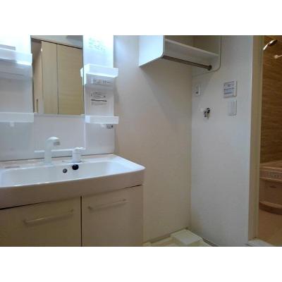 ラフレシールⅢ 101【管理NO：1-021043301-01010】 ★家具家電は申し込み後に搬入します★ ★2026年09月上旬入居可能★の物件画像