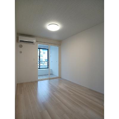 サンシャイン　フラワー 105【管理NO：1-027389401-01040】 ★家具家電は申し込み後に搬入します★の物件画像