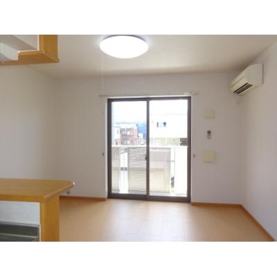 インディアンサマー 201【管理NO：1-015124201-02010】 ★家具家電は申し込み後に搬入します★の物件画像