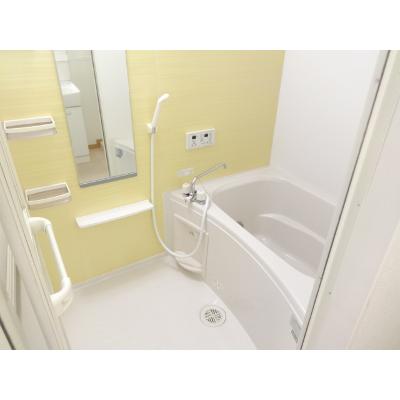 インディアンサマー 201【管理NO：1-015124201-02010】 ★家具家電は申し込み後に搬入します★の物件画像