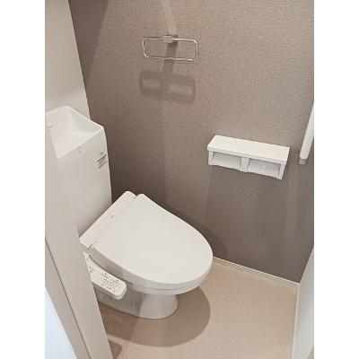 フラワー 103【管理NO：1-028109201-01030】 ★家具家電は申し込み後に搬入します★ ★2026年09月中旬入居可能★の物件画像