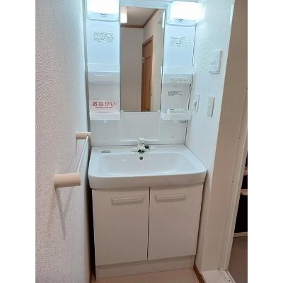 コンバラリア 103【管理NO：1-013350601-01030】 ★家具家電は申し込み後に搬入します 2026年08月下旬入居可能の物件画像