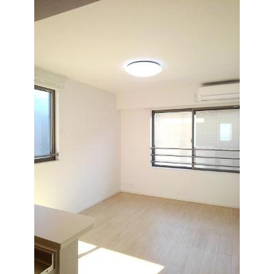 フローラルメゾン松和花壇 201【管理NO：1-024408501-02010】 ★家具家電は申し込み後に搬入します 2026年08月上旬入居可能の物件画像