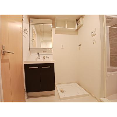 フィレール　デュ　トラジャⅢ 101【管理NO：1-022903401-01010】 ★家具家電は申し込み後に搬入します★の物件画像